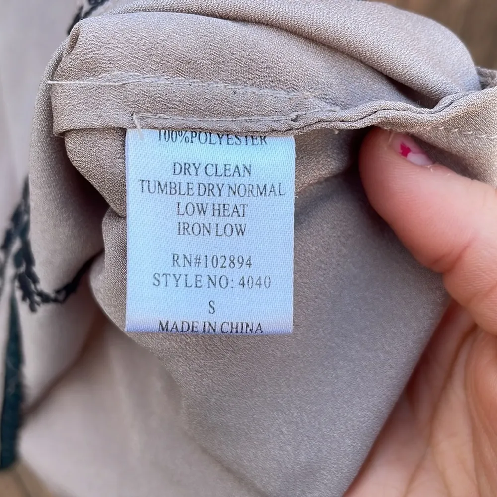 Freeway Apparel Freeway size small lovely embroidered blouse - Image 3