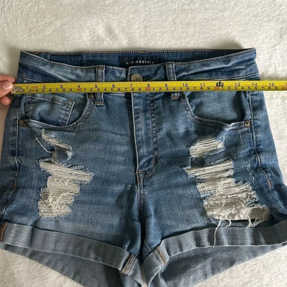Aeropostale Shorts size 6 - Image 9