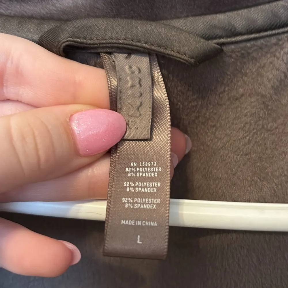 SKIMS  Velour Button Up Sleep Top - Image 6