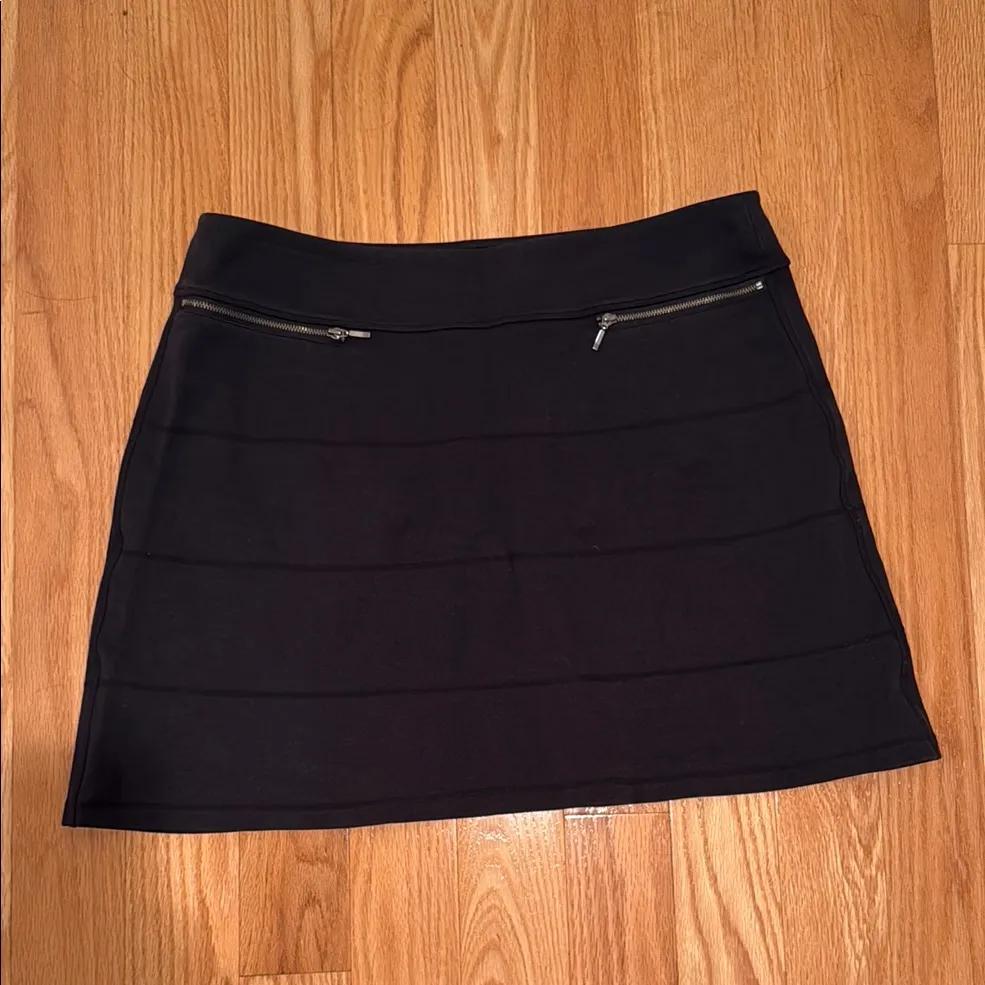 Athleta Strata Women’s BLACK A Line Skirt Size XL Zip Pockets - Image 3