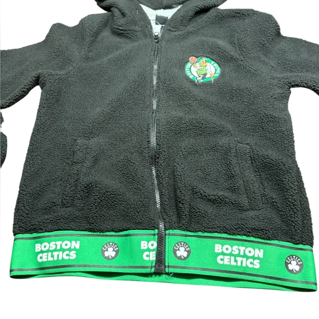Authentic Ultra GAME Boston Celtics Embroidered Lettering Hoodie Womens Medium Black - Image 4