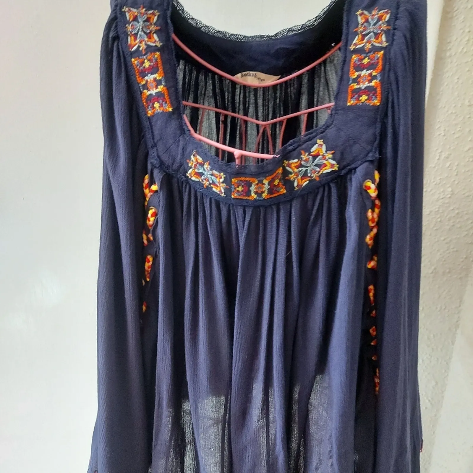 Rocks & Indigo Embroidered Floral Top M Boho Hippie Costal Cowgirl Coconut Girl Orange Size M - Image 4
