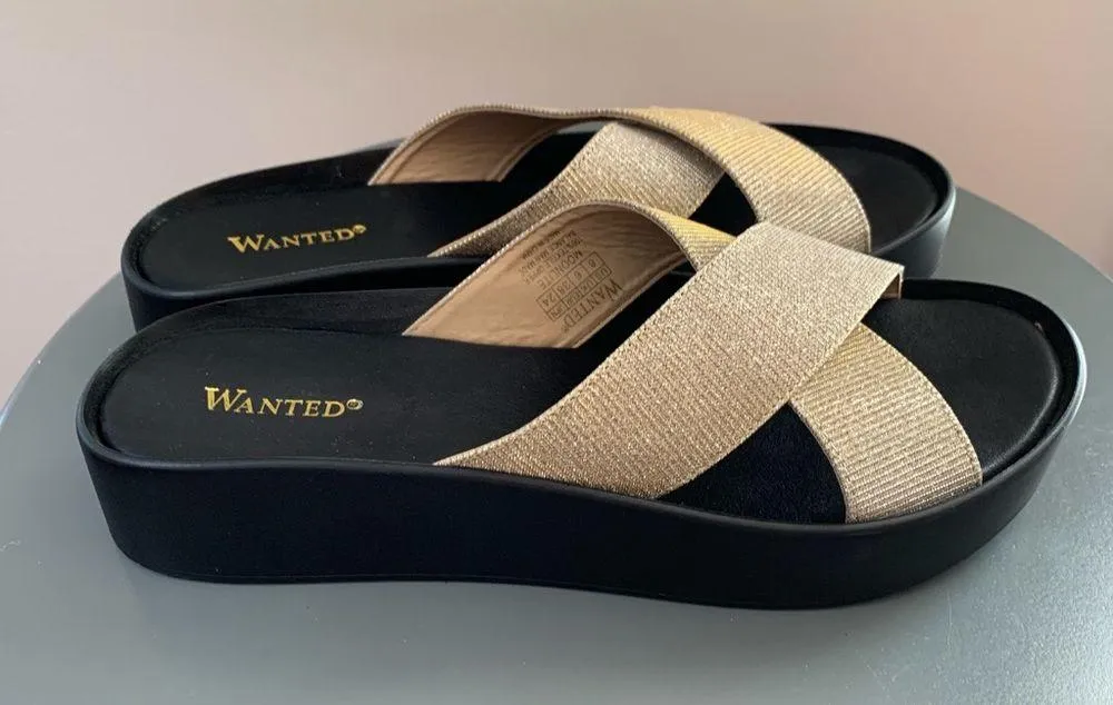 Wanted platform Hold Sandals NEW Gold Size 8 - Image 2