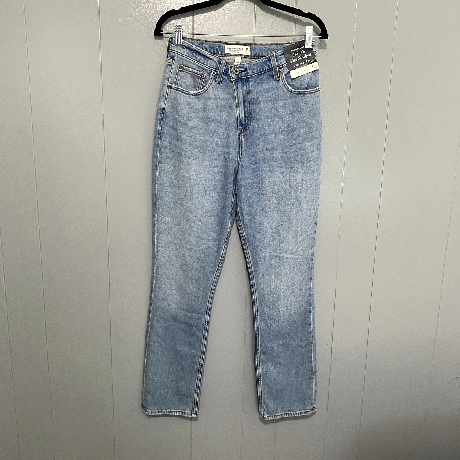 NWT Abercrombie & Fitch Curve Love The 90s Slim Straight Jeans 27/4 Short - Image 2