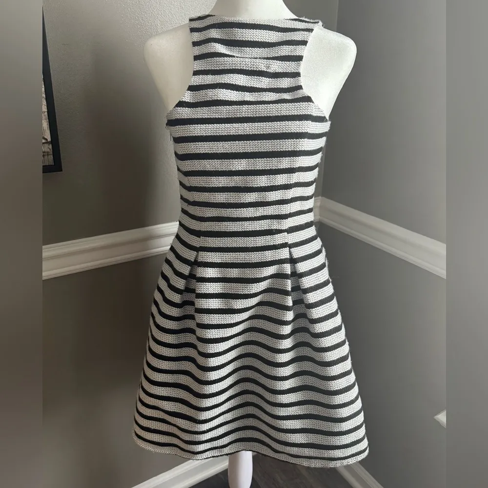 EXPRESS Women’s Sleeveless knit Black & White Striped Fit & Flare Dress 4 - Image 4