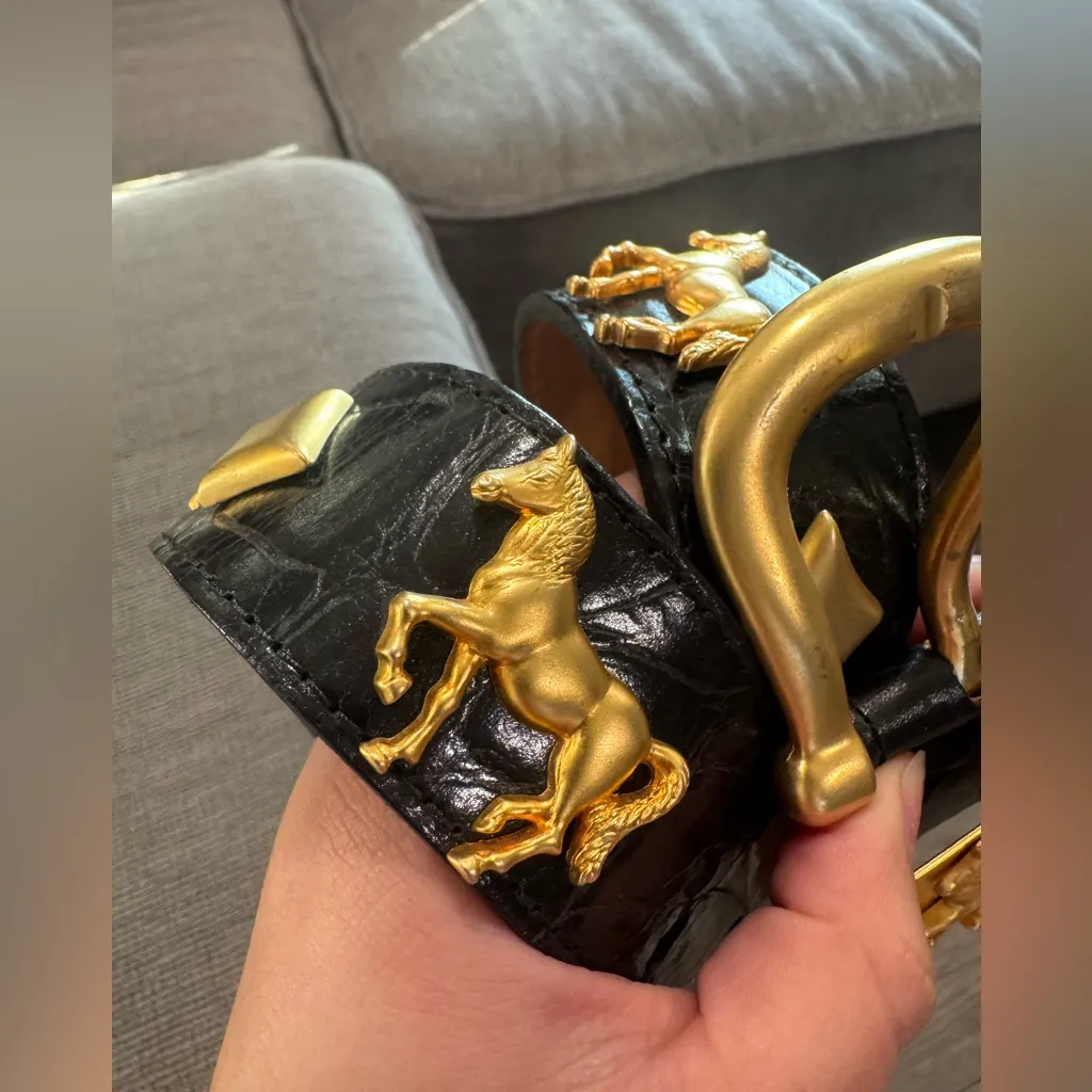 Streets Ahead Black and Gold Horse Belt - Image 10