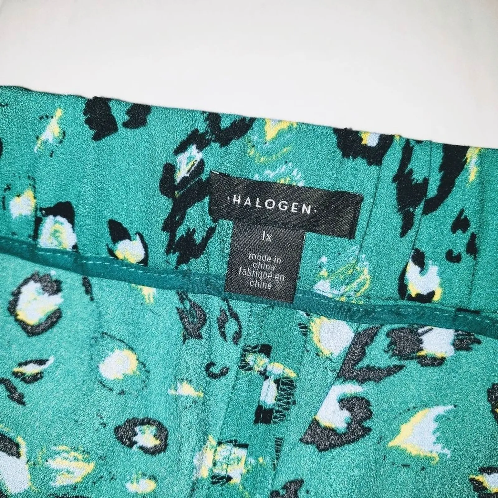 Halogen Pants NEW Womens Plus 1X 14 16 Green Leopard Crop Wide Leg‎ Trousers - Image 2