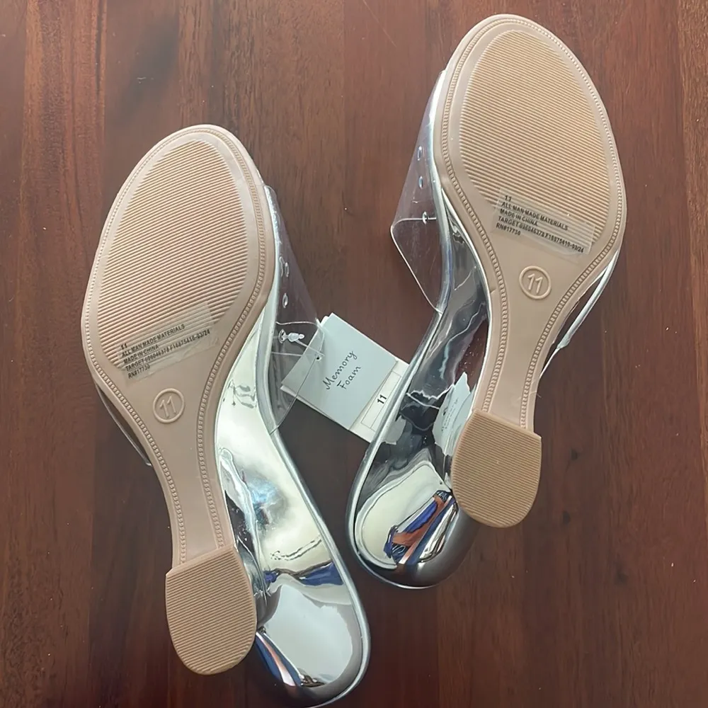 A New Day - Women's Chessy Wedge Heel with Memory Foam Insole Silver New size 11 - Image 8