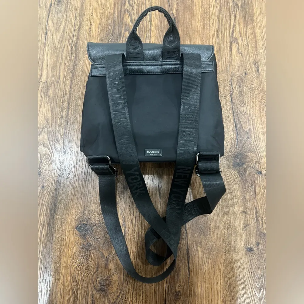 BOTKIER New York Small Faux Leather Flap Backpack - Image 5