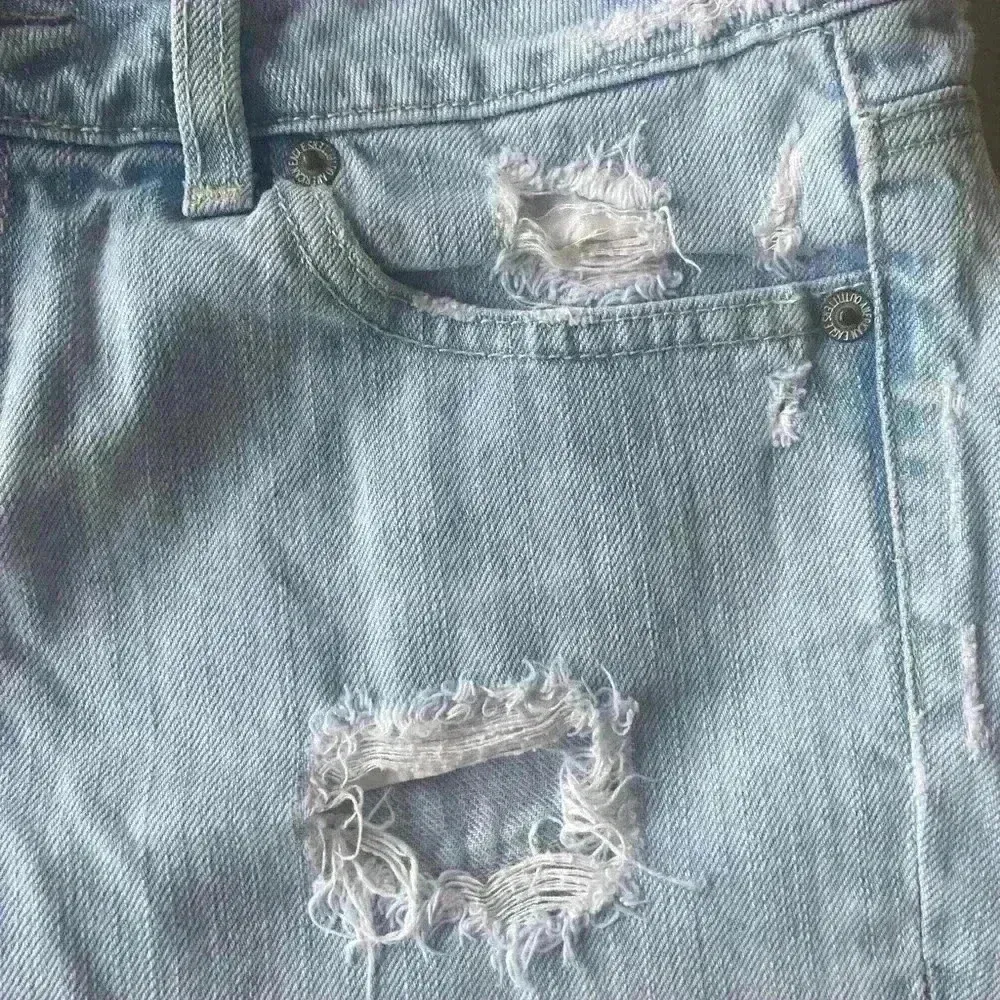 American Eagle Sz 4 denim jean shorts exc con - Image 4