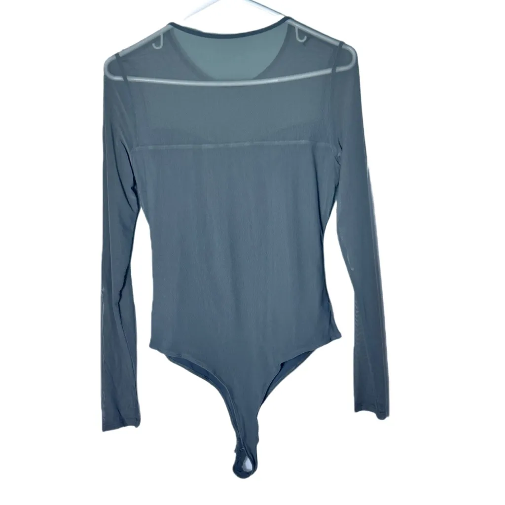 NWT REORIA Women’s Sheer Mesh Long Sleeve Front Twist Knot Ruched Top - Image 7