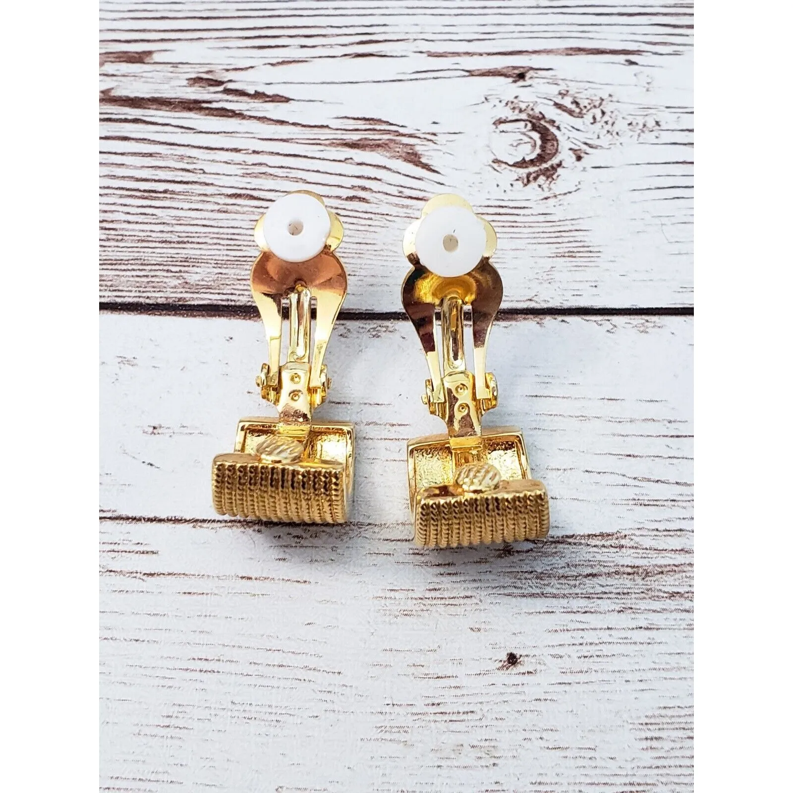 Vintage Clip On Earrings - Image 4