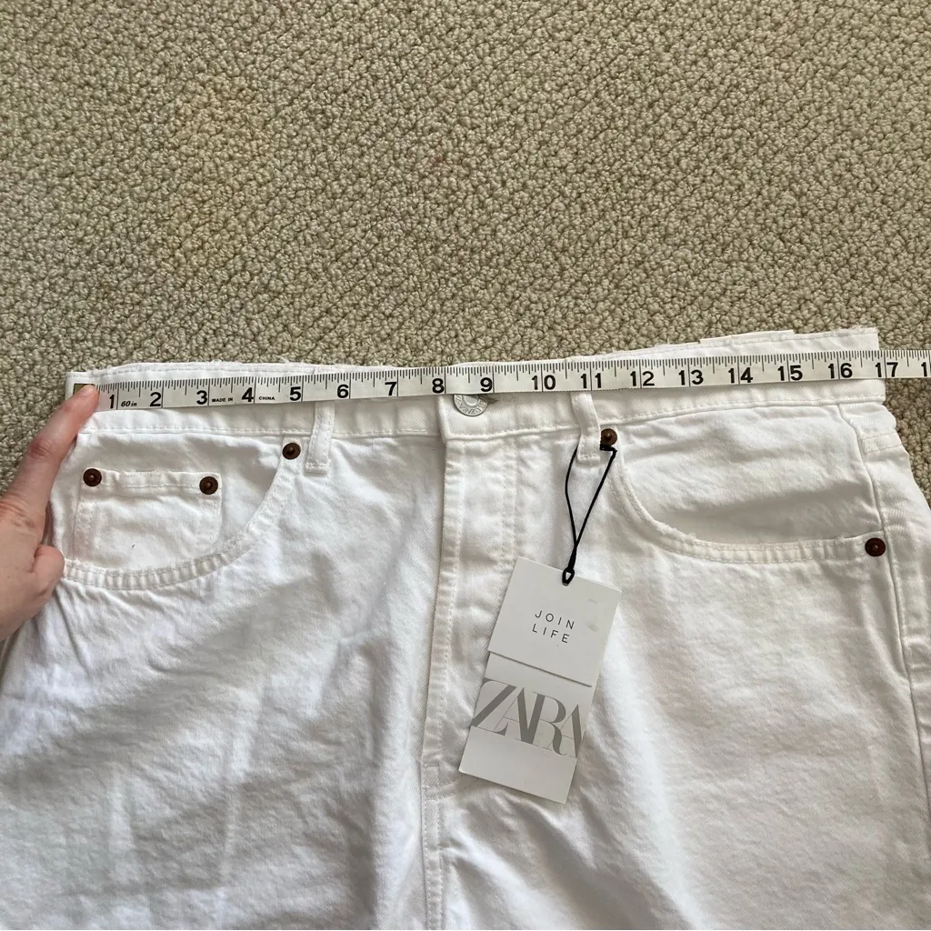 NEW Zara High Rise White Jean Denim Fringe Shorts 2.25” Pockets Size 14 / 46 NWT - Image 6