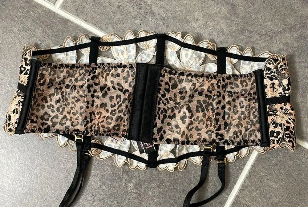Victoria's Secret VERY SEXY Waist Cincher size M/L - Image 6