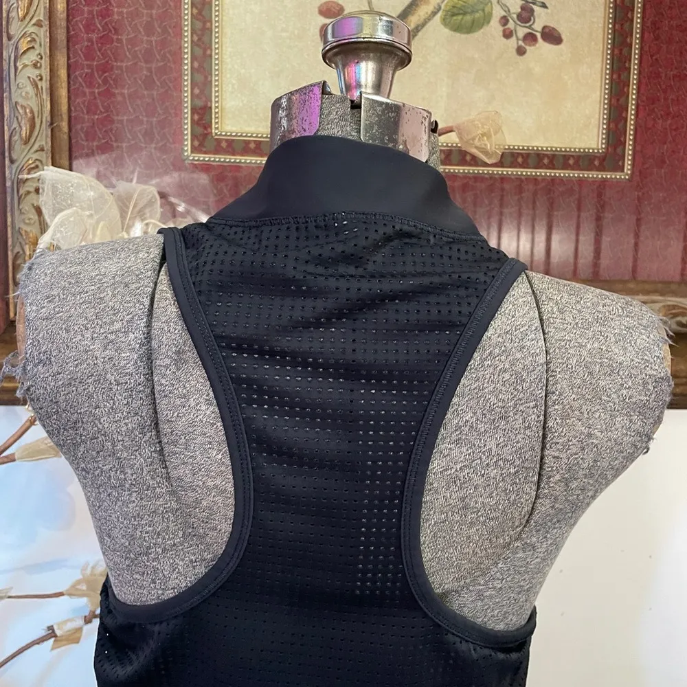 Athleta Hiit It Racer Back Ruched Side Mesh Tank Top - Sz M 💕🎀 - Image 9