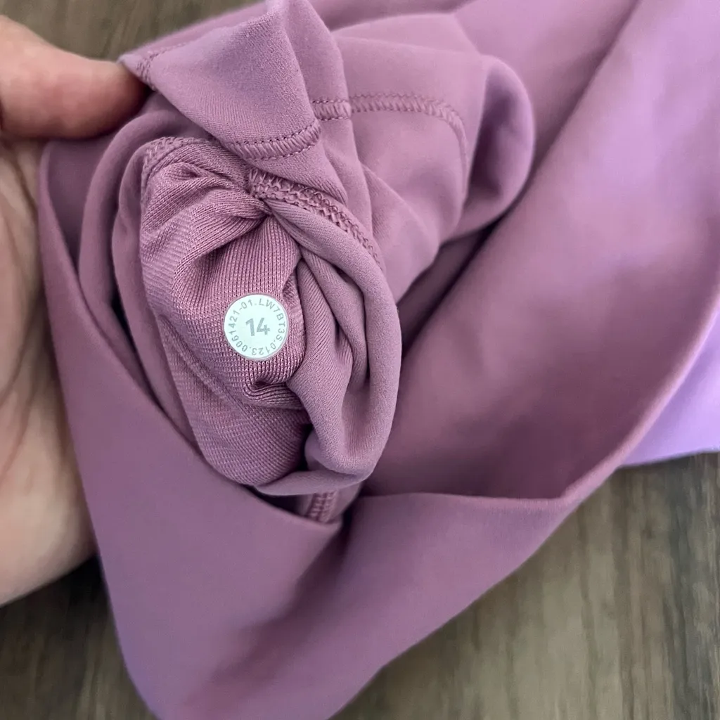 Lululemon Mauve Pink Biker Shorts Size 14 - Image 7