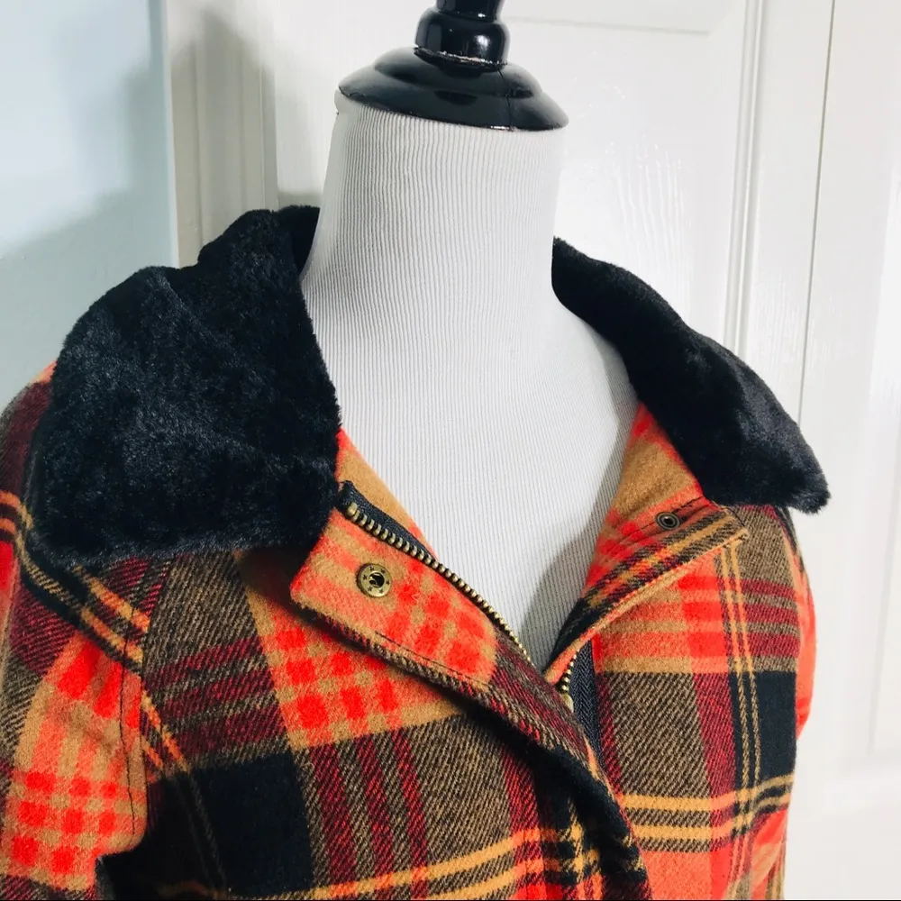 Volcom Stone Row Collection Red Plaid Winter Jacket Women’s Size Small - Image 4