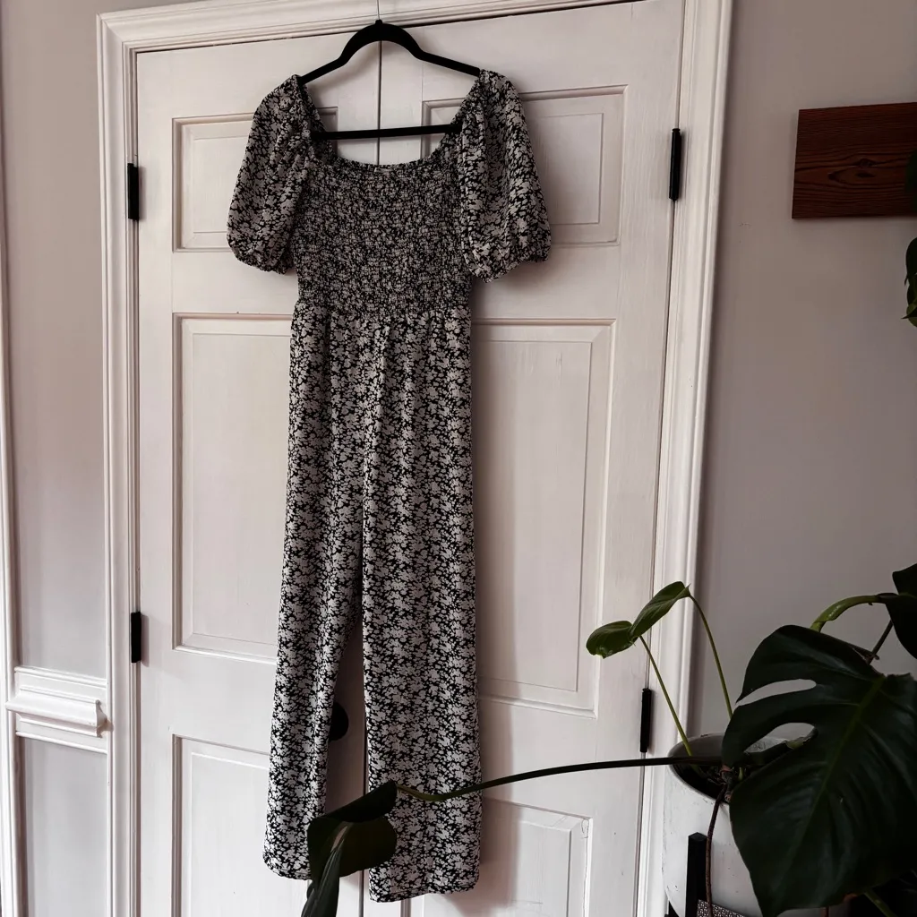 Entro Floral Smocked Puff Sleeve Wide Leg‎ Jumpsuit Flowy Feminine Size Medium - Image 2