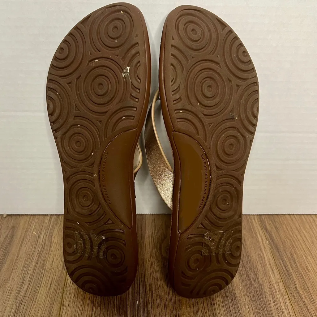 Freewaters Women’s Leather Sandals Size 6.5‎ Gold Braided Strap Flip Flops Brown - Image 6