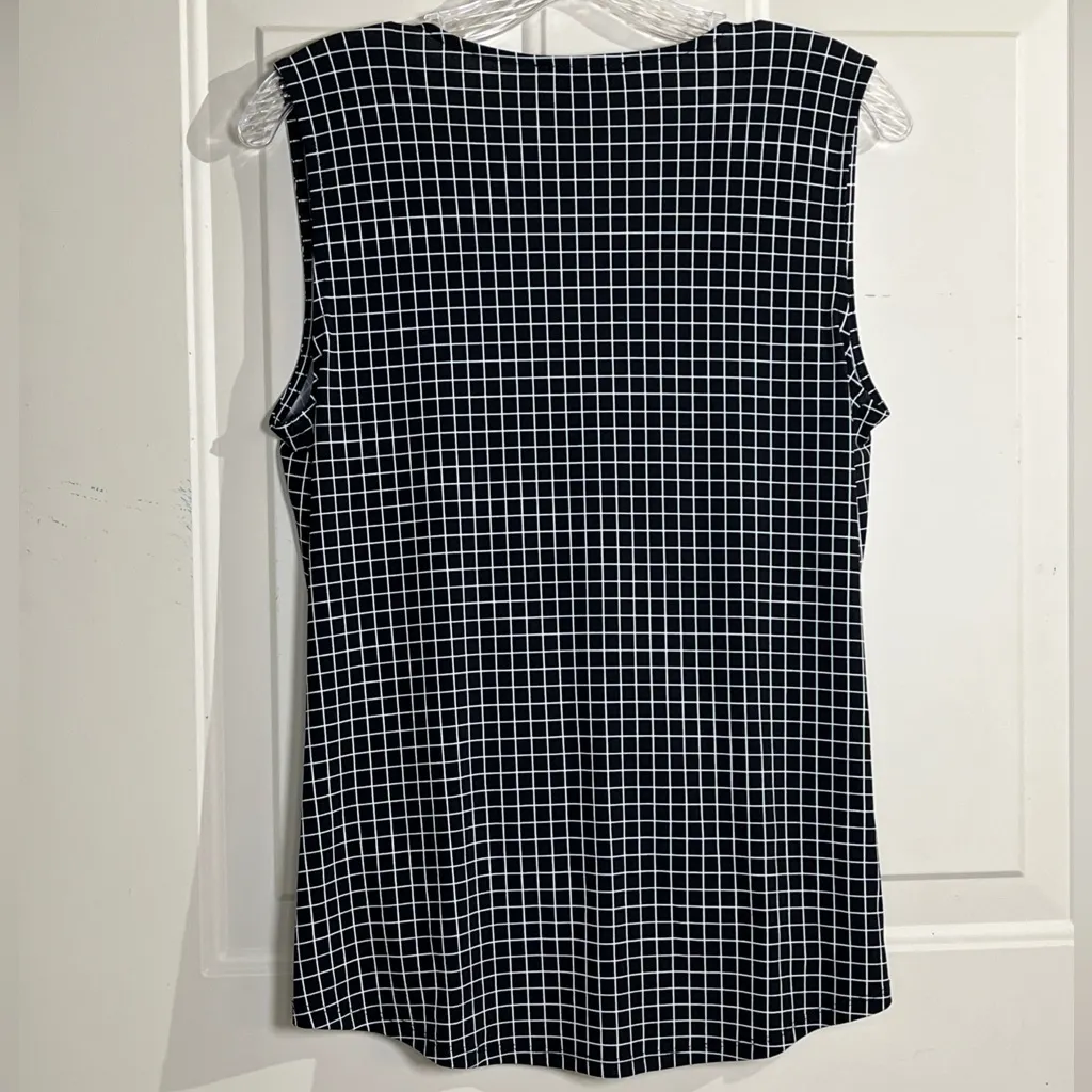 White House Black Market WHBM Sleeveless Overlap Front Top NWOT SMALL - Image 2