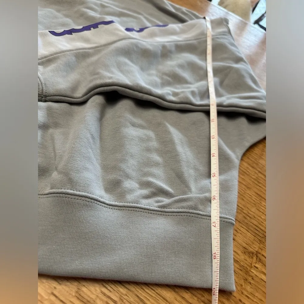 ADIDAS NWT cropped grey thin cropped two tone print sleeve hoodie size XL - Image 7