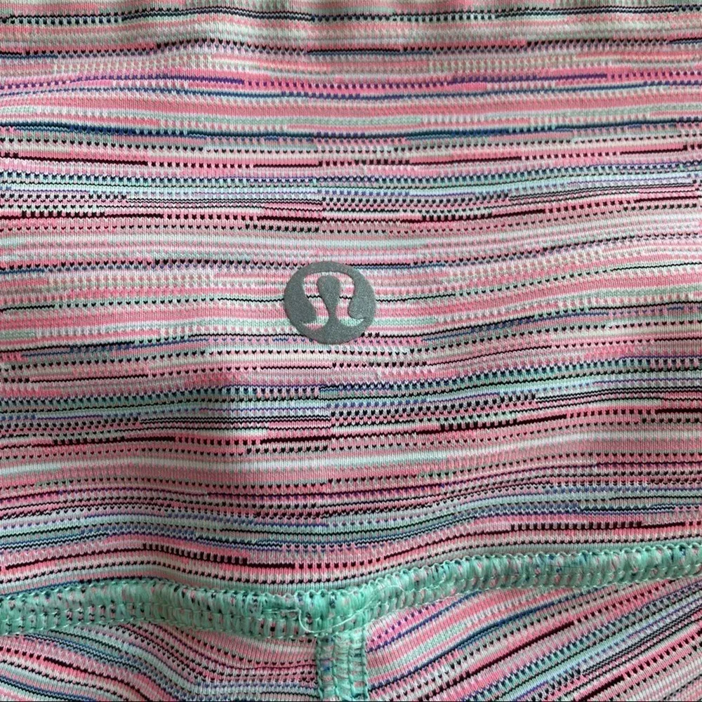 Lululemon Leggings Wunder Under Luxtreme  Cyber Stripe Pink Menthol Size 4 rare - Image 7