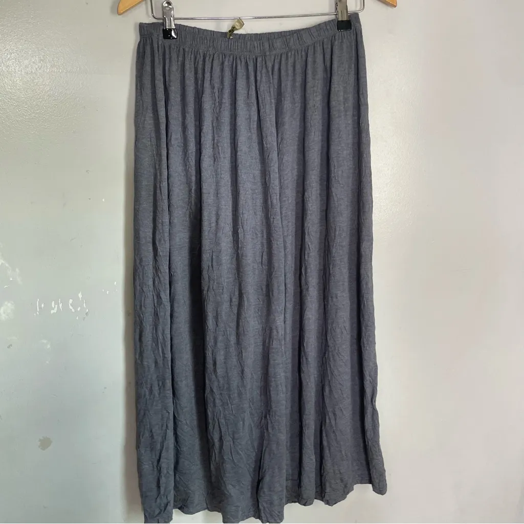Comfy USA Gray Top and Pants Set Size‎ Medium - Image 5