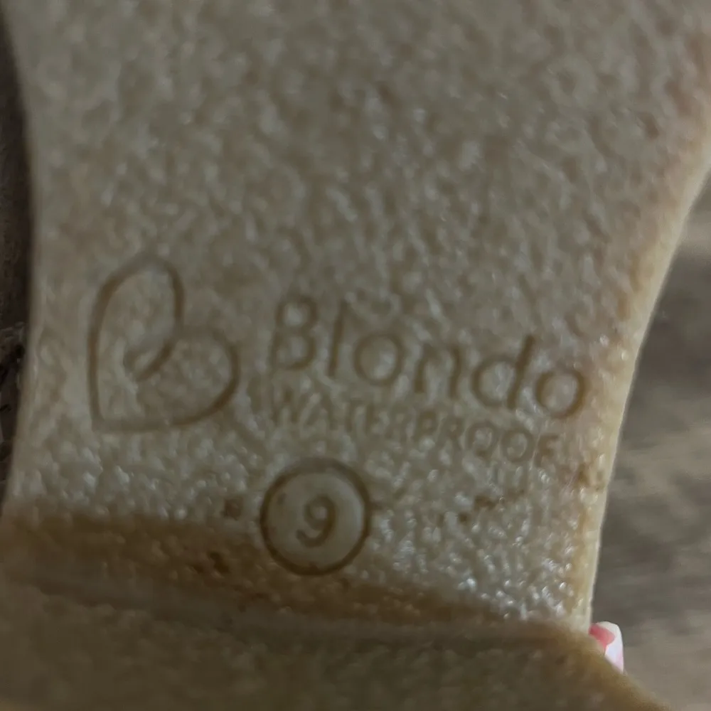 Blondo Light Brown Suede Leather Boots Women’s Size 9.5 Chunky Heel Waterproof - Image 10