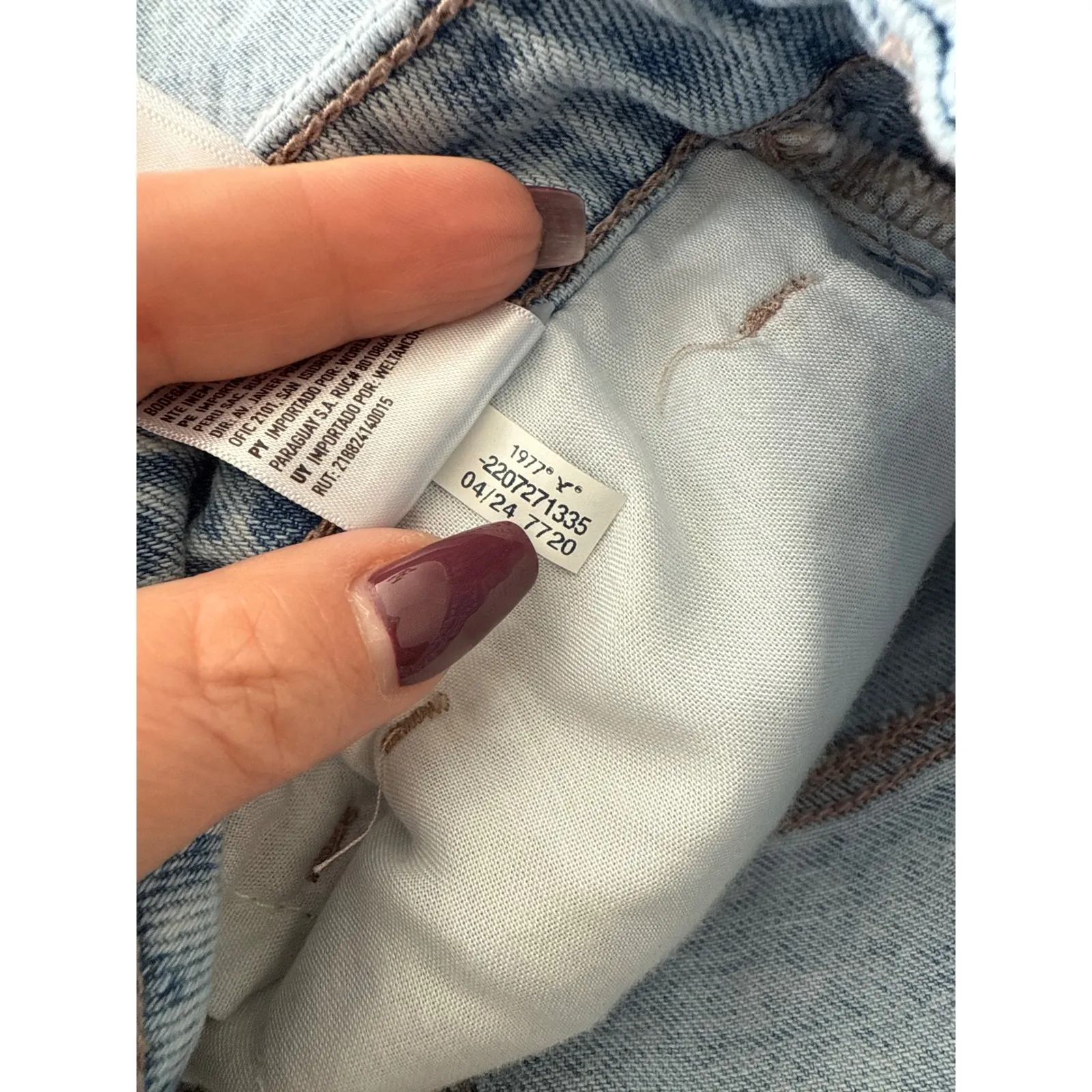 American Eagle Outfitters Womens Distressed Denim Cutoff Shorts Light Wash Sz 6 - Image 7