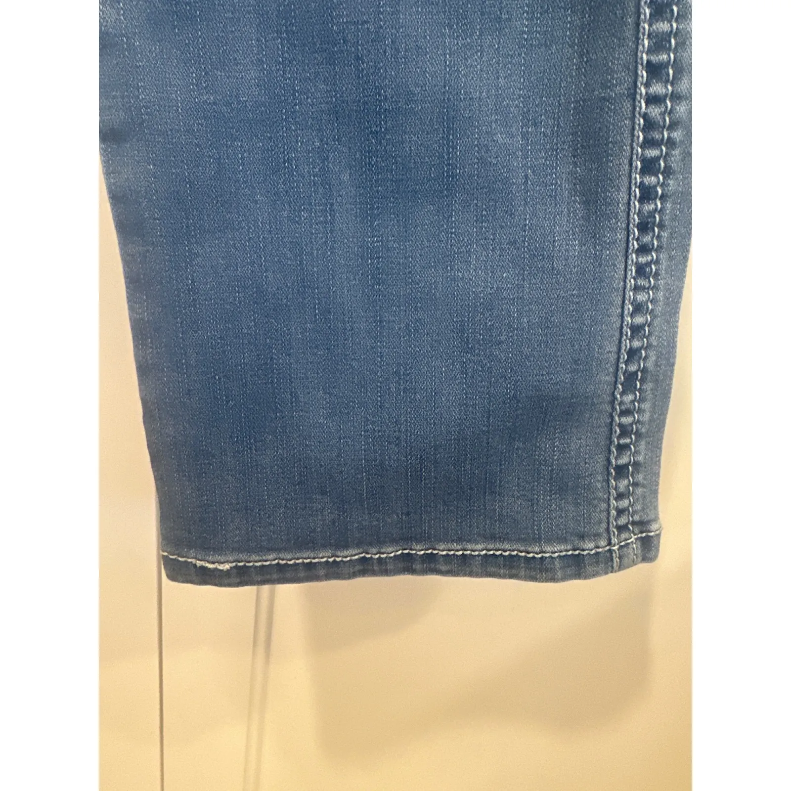 Western rock Wrangler Blue Low Rise Bootcut Jeans casual 26x32 cowgirl Size 26 - Image 5