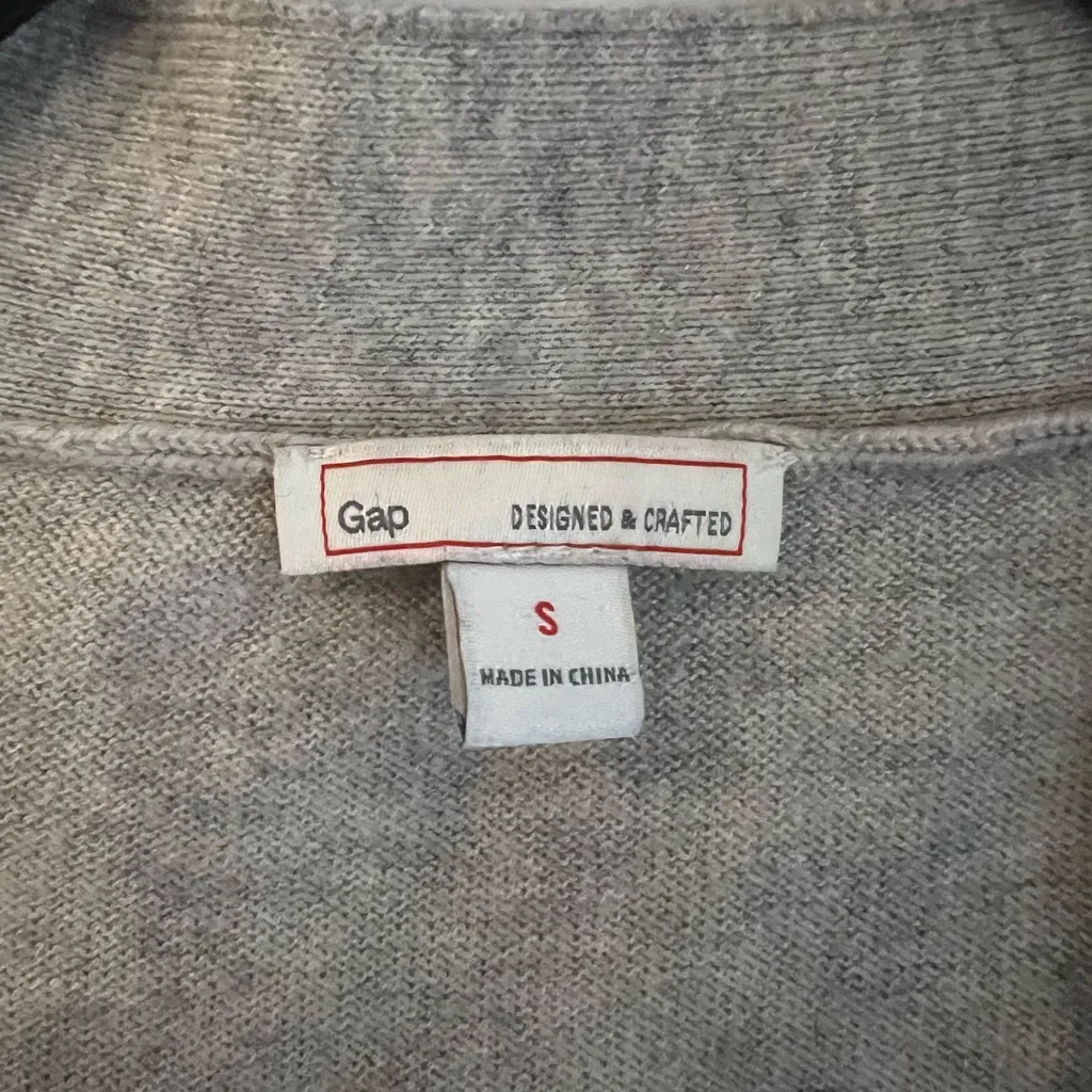 GAP Cardigan - Image 3