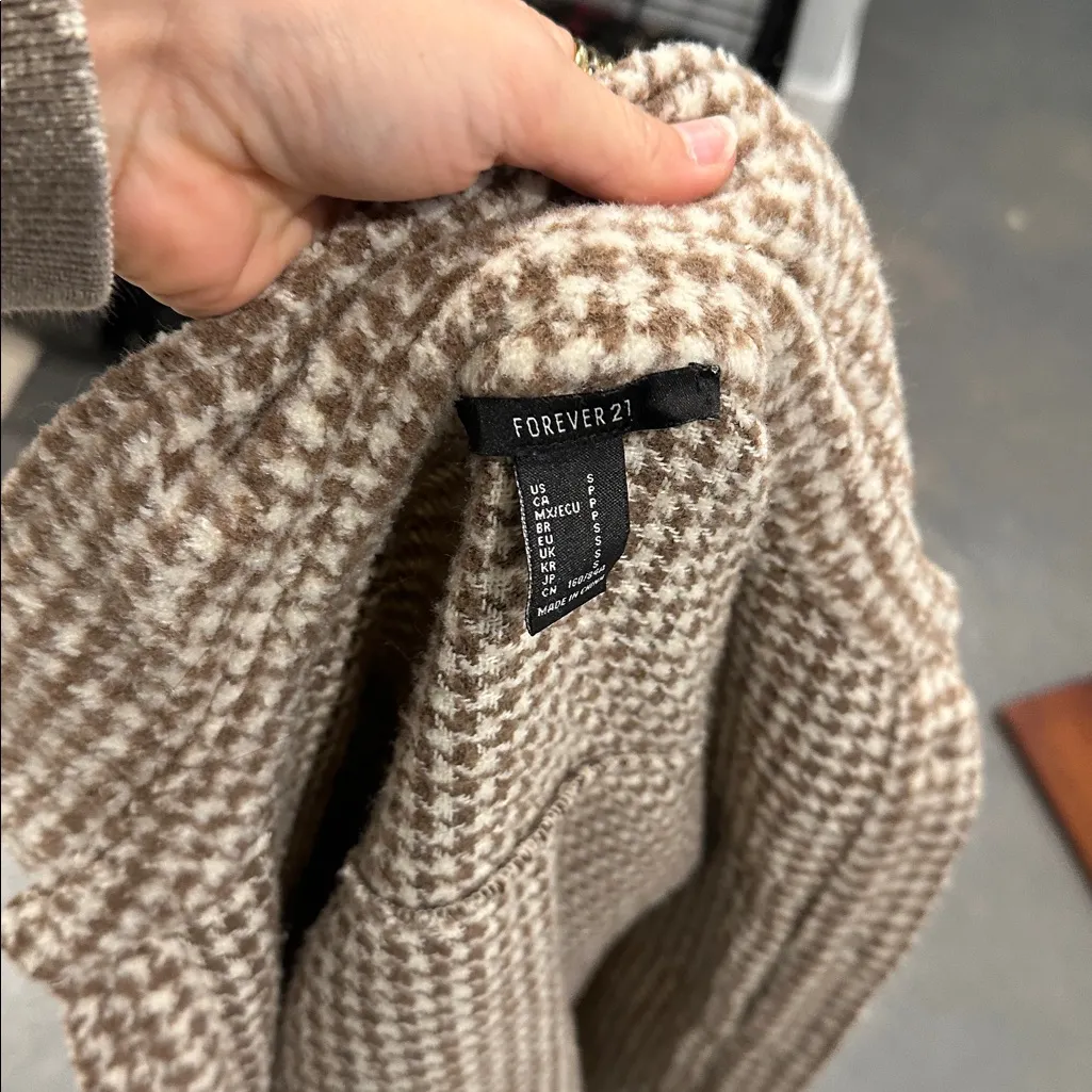 Forever 21  Brown Houndstooth Utility Jacket - Image 5