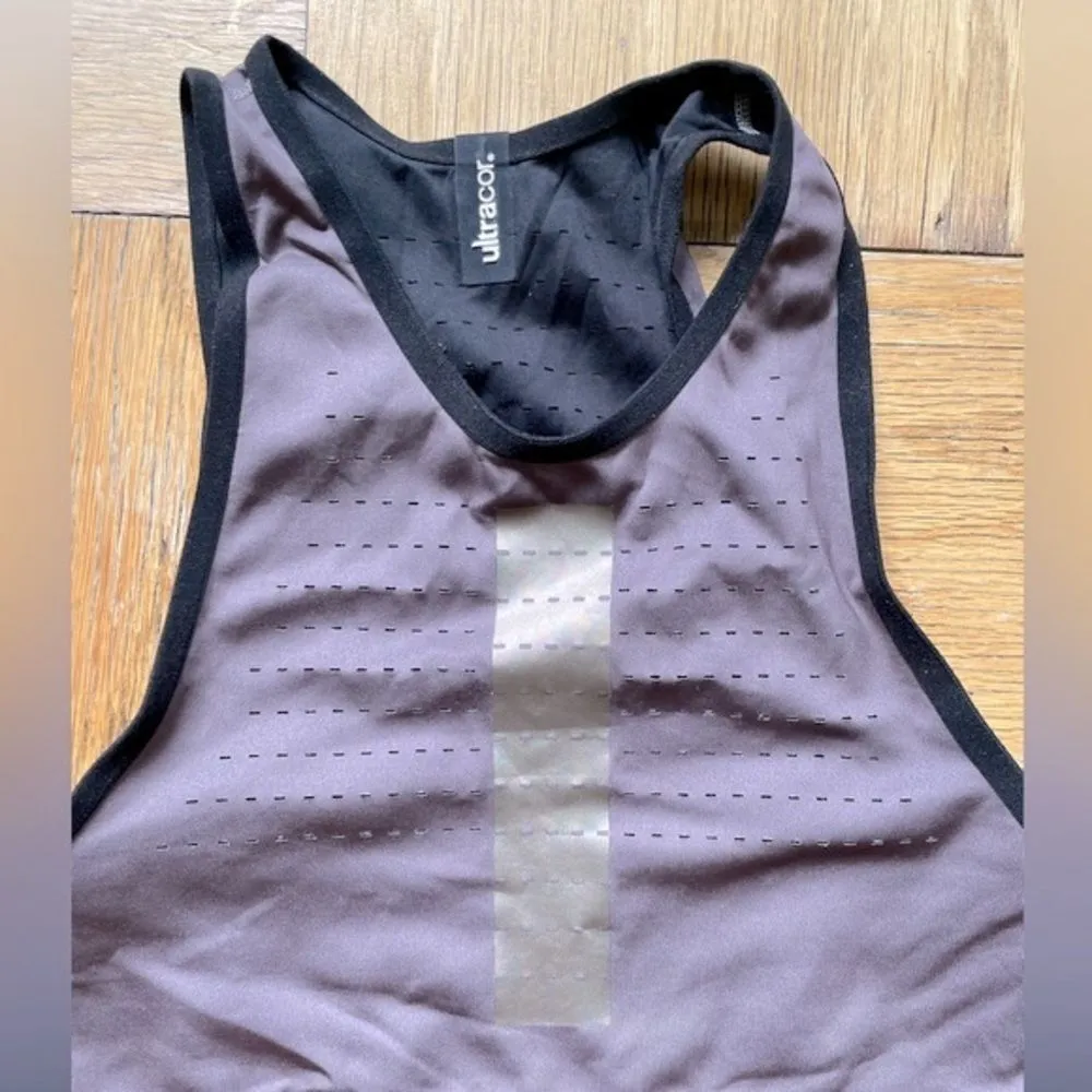 Ultracor Altitude Silk Perforated crop top/sports bra size P/XS taupe/brown - Image 2