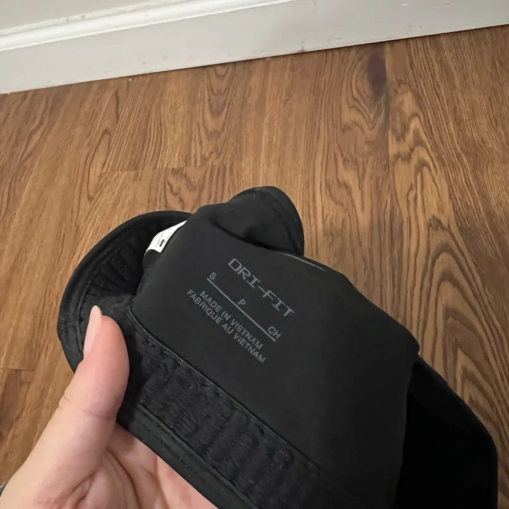 NWT Nike Black Medium Support Non Padded Swoosh 2.0 Sports Bra Size Small - Image 6