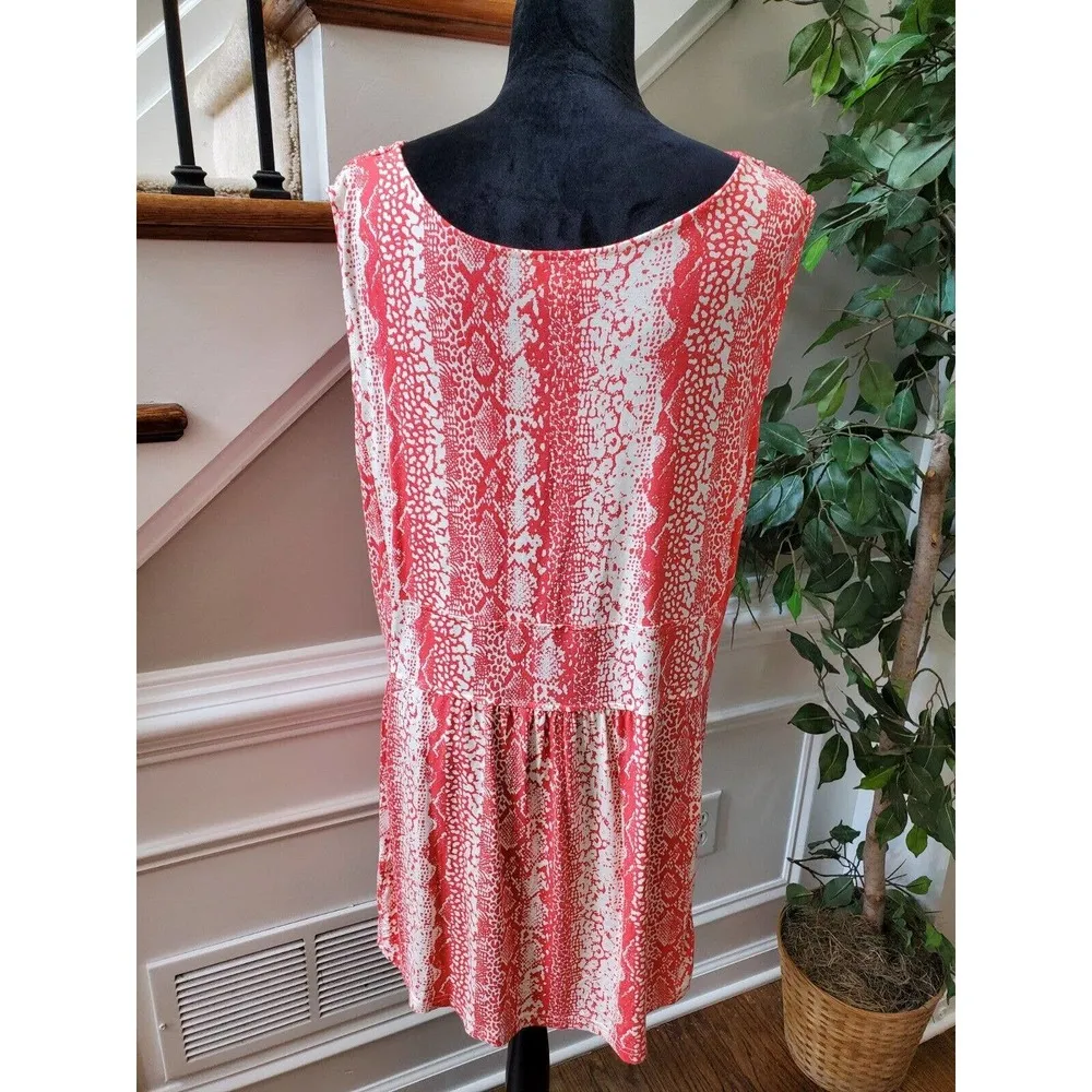 Liz Lange Women's Red & White Rayuon Long Sleeve V-Neck Pullover Blouse 1X - Image 5