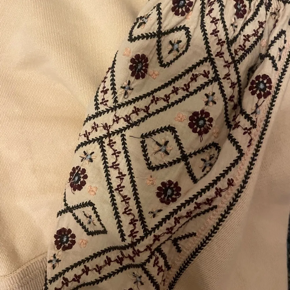 Embroidered Cream Blouse - Image 3