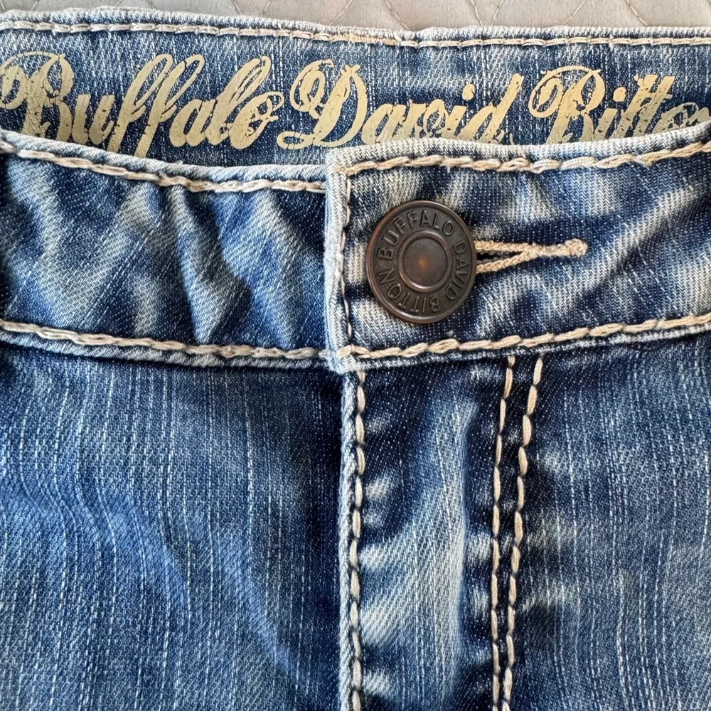 Buffalo David Bitton Denim Bermuda Shorts Size 30 Low Rise Blue Light Wash - Image 6