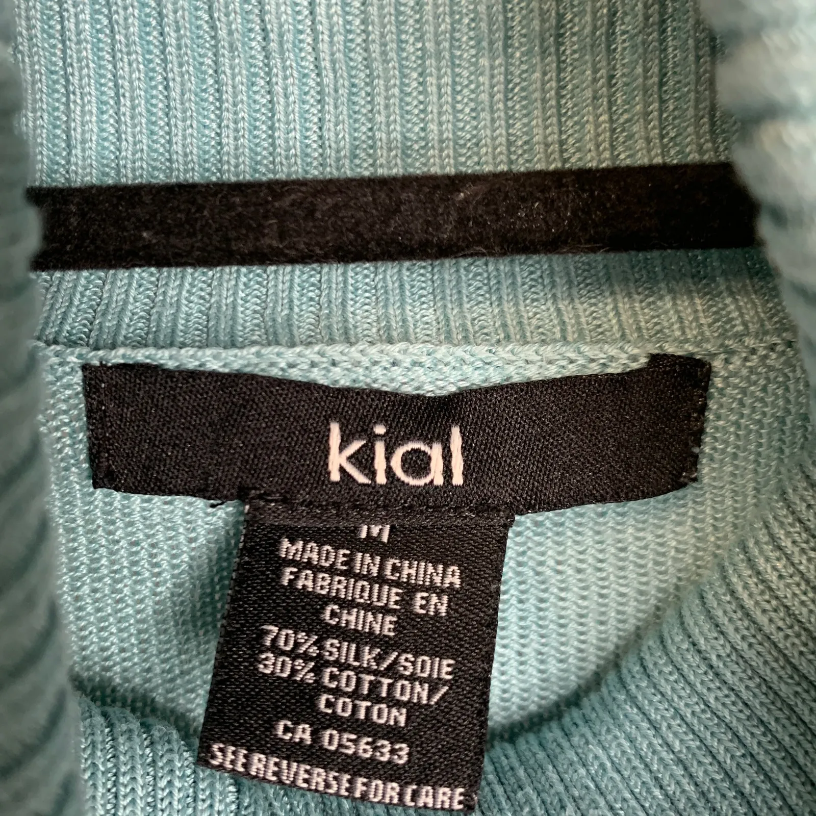 Kial Pale Green Turtleneck Sweater Sz Medium - Image 8