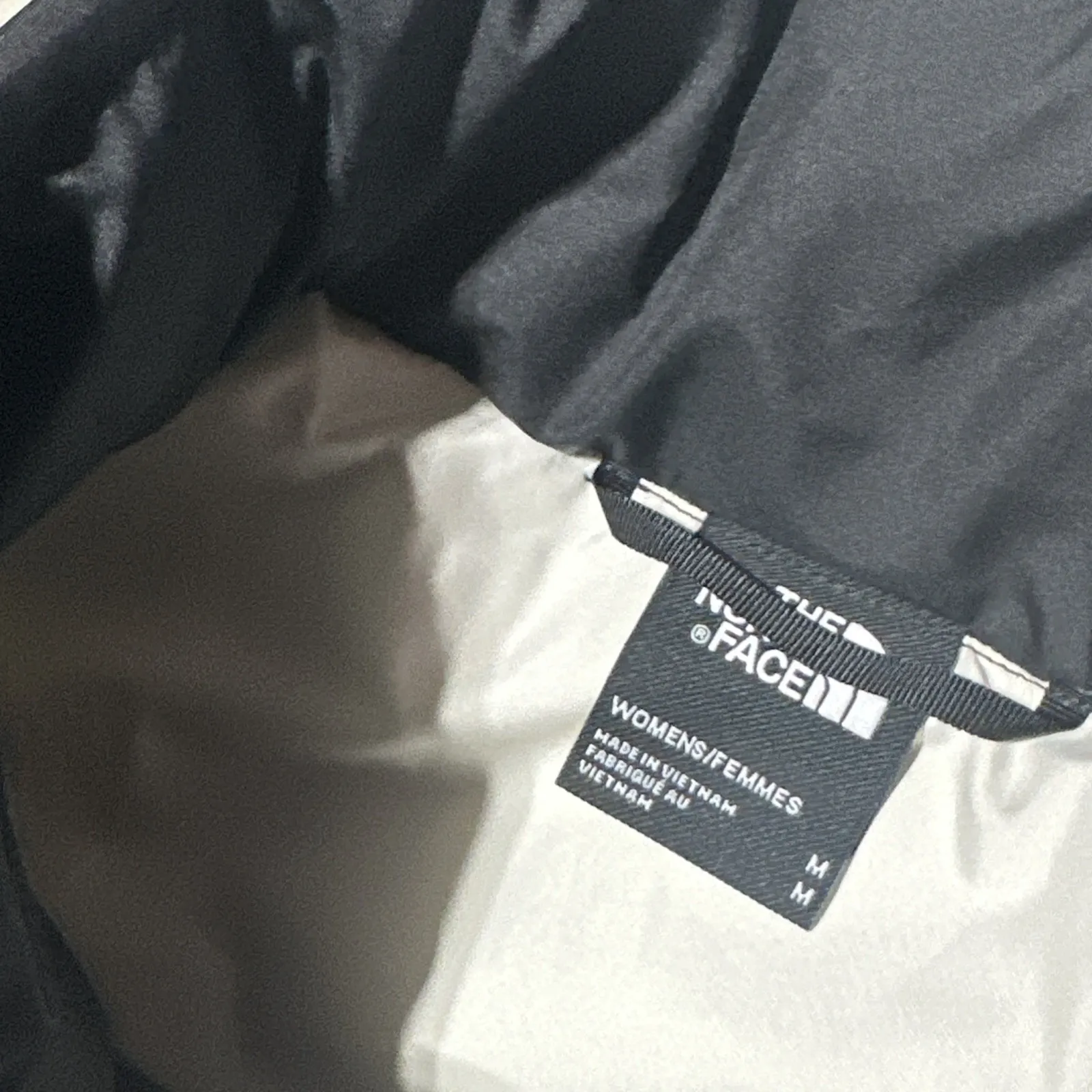 The North Face Vest Jacket Everyday Puffer Lightweight Womens SZ M Johnson Logo - Image 6