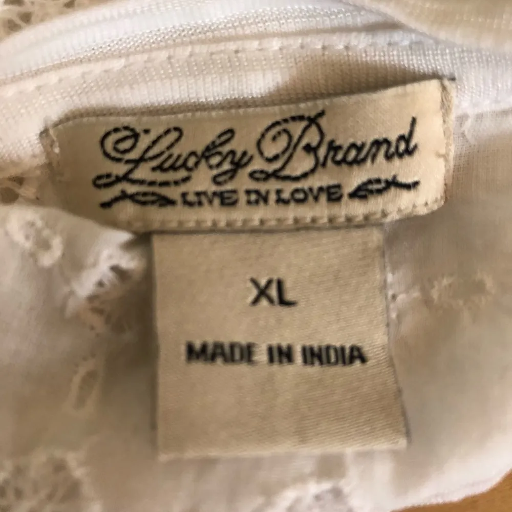 Lucky Brand white top - Image 54