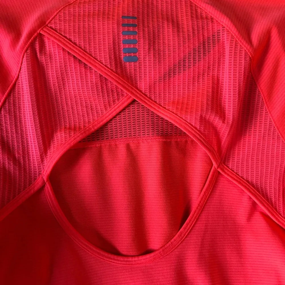 UNDER ARMOUR Heat Gear Neon Coral T-shirt M Fitted - Image 5
