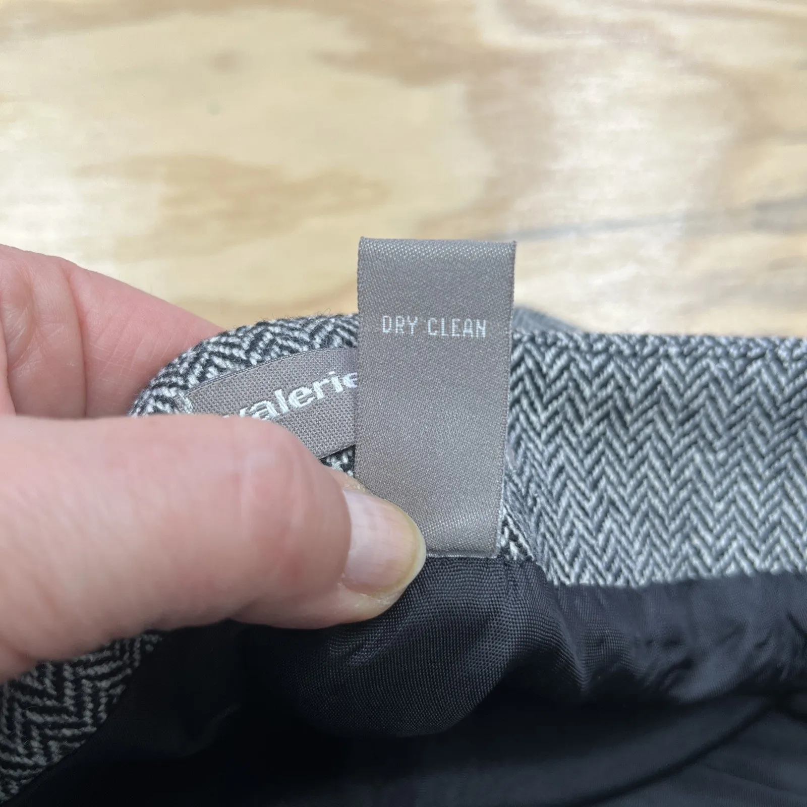 Valerie Stevens Herringbone Wool Blend Skirt Size 12P Modest Career Classic - Image 9