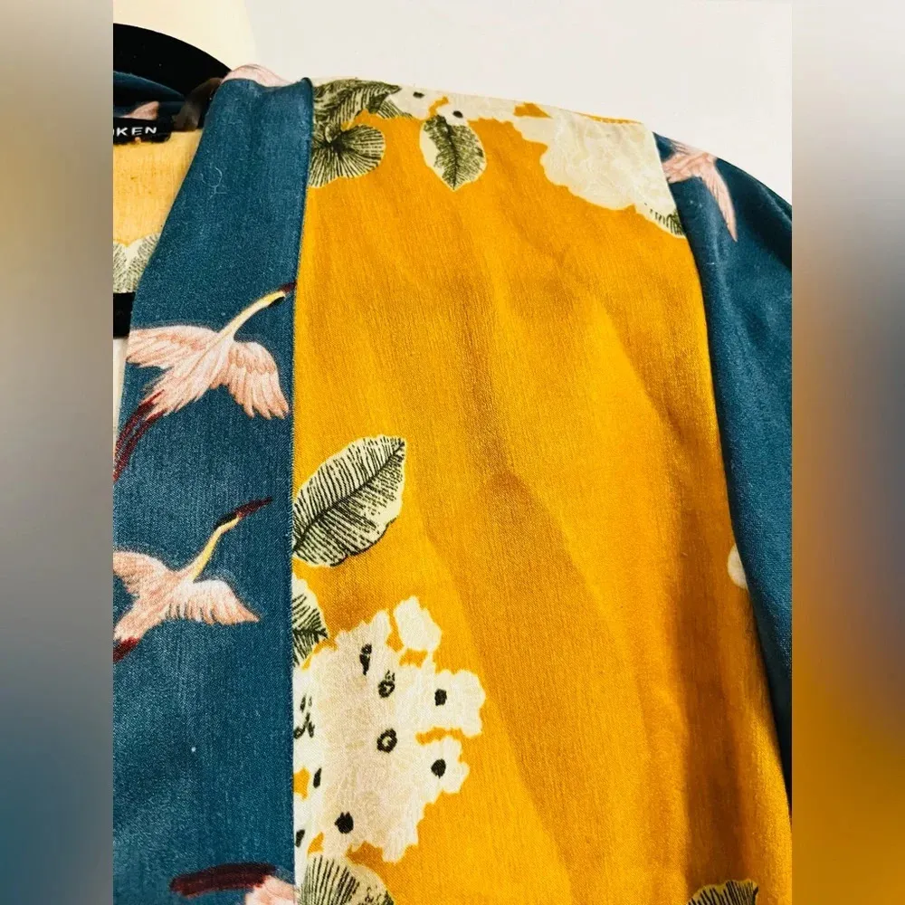 Love Token Chance Floral Kimono Size Small $130 - Image 4