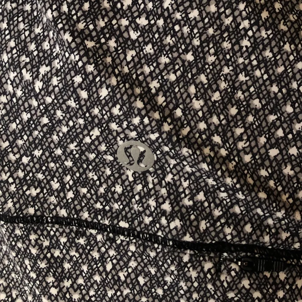 Lululemon Long Sleeve Shirt - Image 4