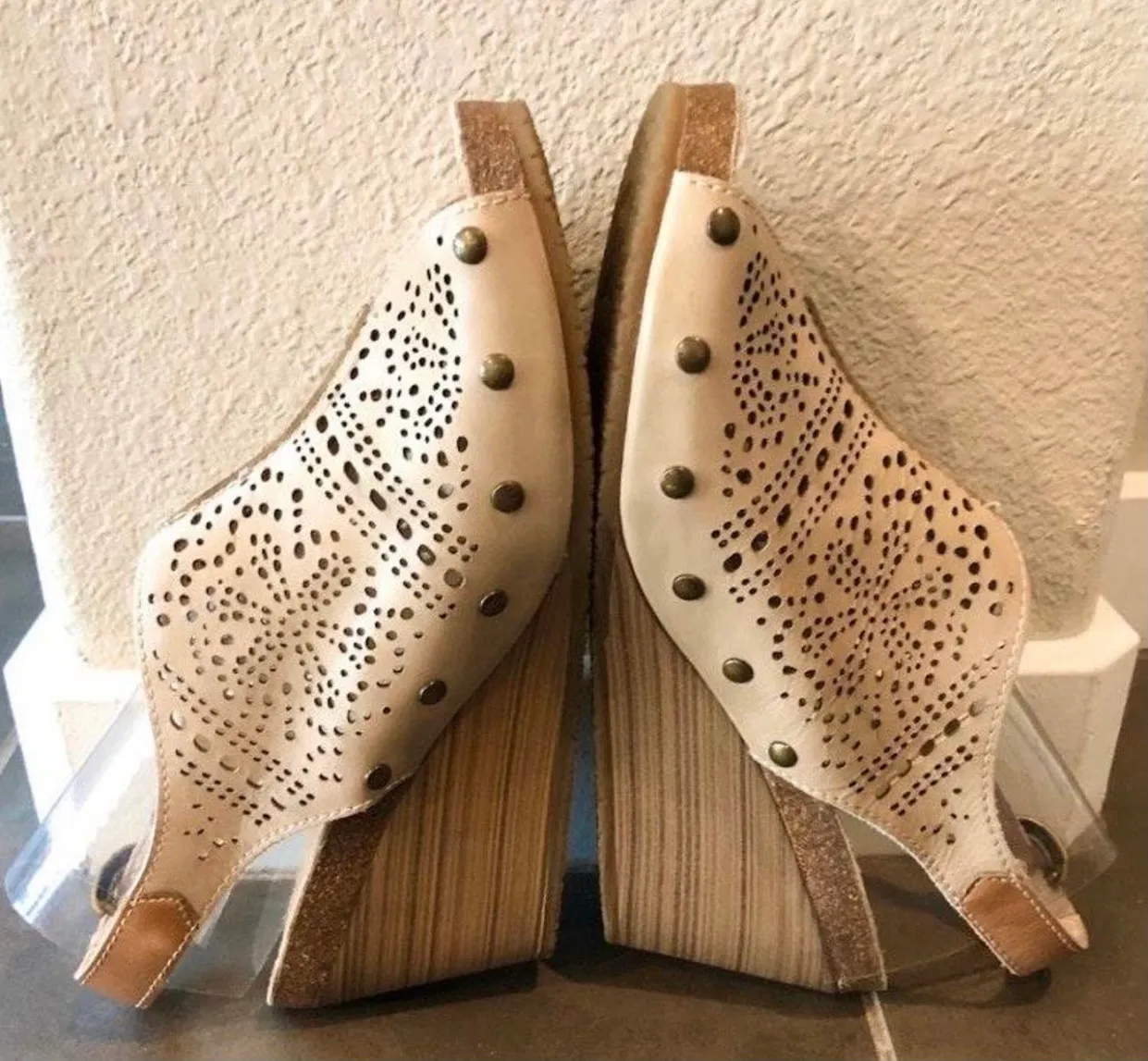 NWOT leather  sandals with cork heel. Sz 41 or 10.5-11 - Image 3