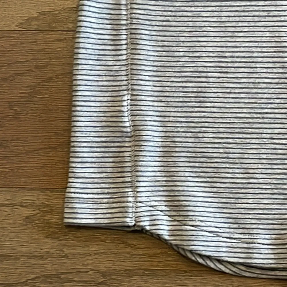 Lou and Grey Grey Striped Signaturesoft Dress - Size XS - Image 4