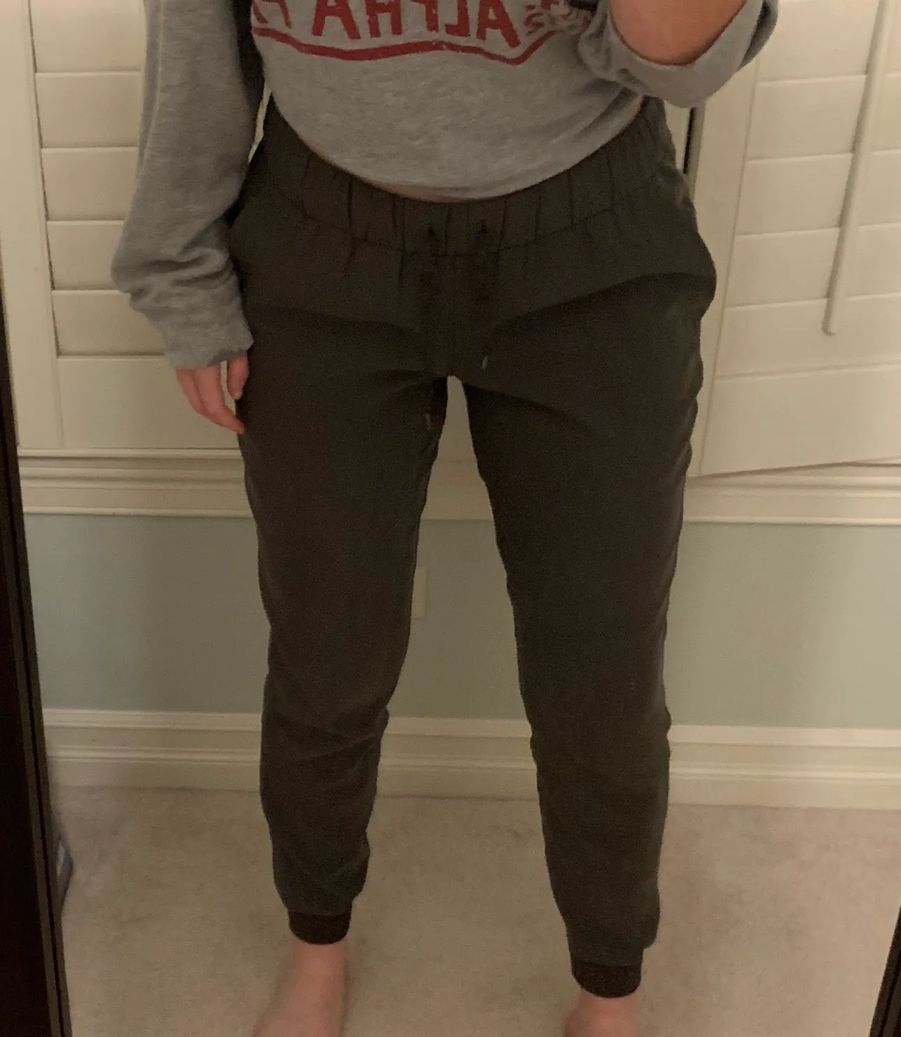 Lululemon Green Joggers - Image 4