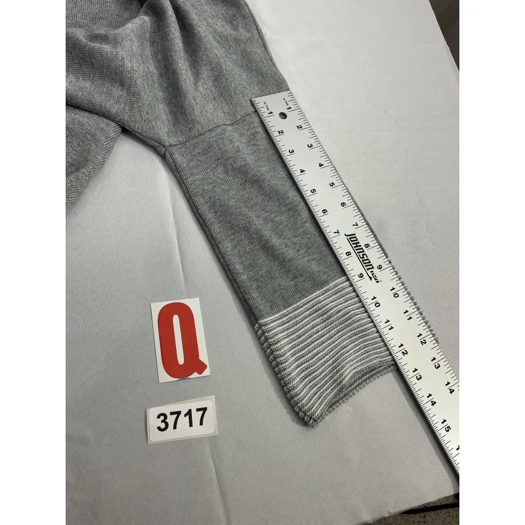 Womans Two One Two NY XL Gray White 3/4 Sleeve Pullover Scoop Neck Sweater - Image 6