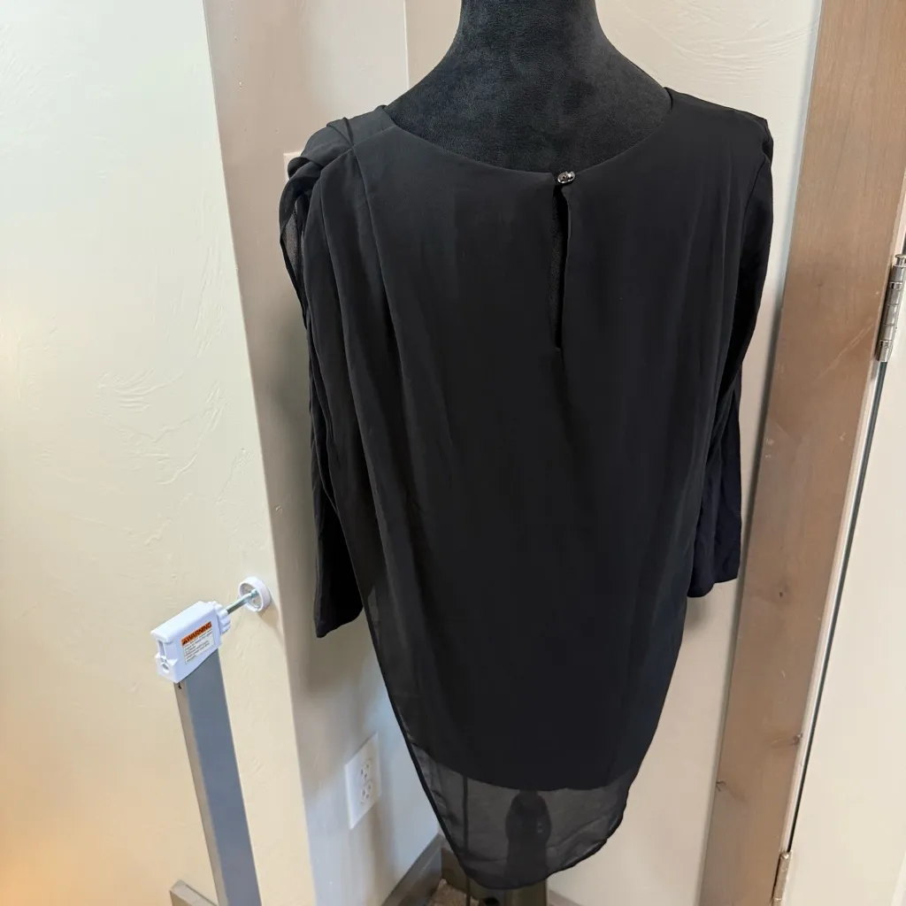 NWOT H by Halston Asymmetrical‎ Black 3/4 Sleeve Blouse Top Drape Flowy Stretchy - Image 4