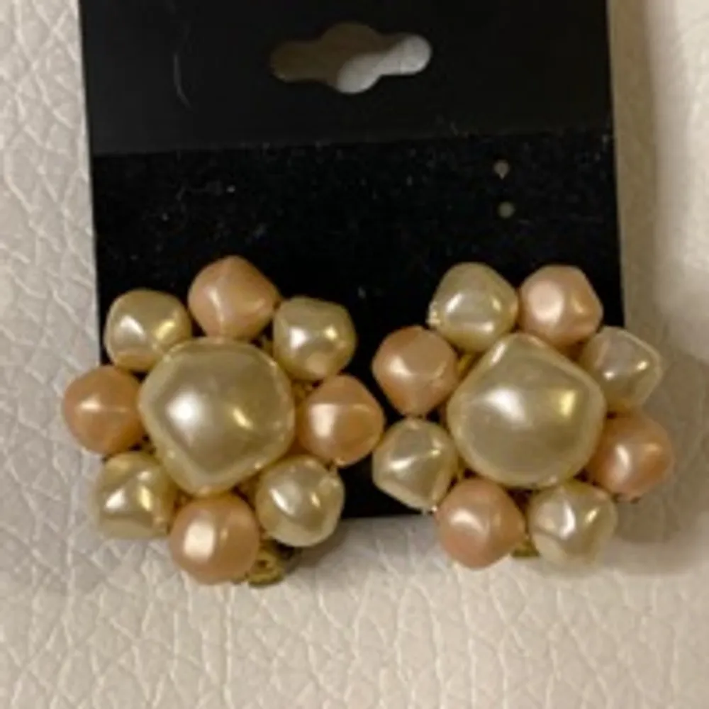 Vintage White & Pink Faux Pearl Clip On Women's Earrings - Image 2